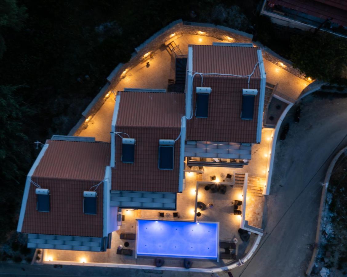 Clelia'S And Dione'S Design Studios Swimming Pool Никиана Экстерьер фото